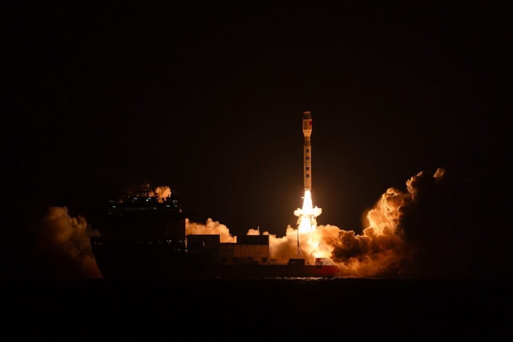 Bikin Geger! Geely Luncurkan 11 Satelit Sekaligus