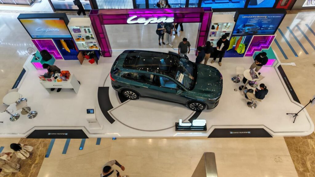 LEPAS L8 Jadi Primadona di Pop-Up Mall Pertama di Dunia
