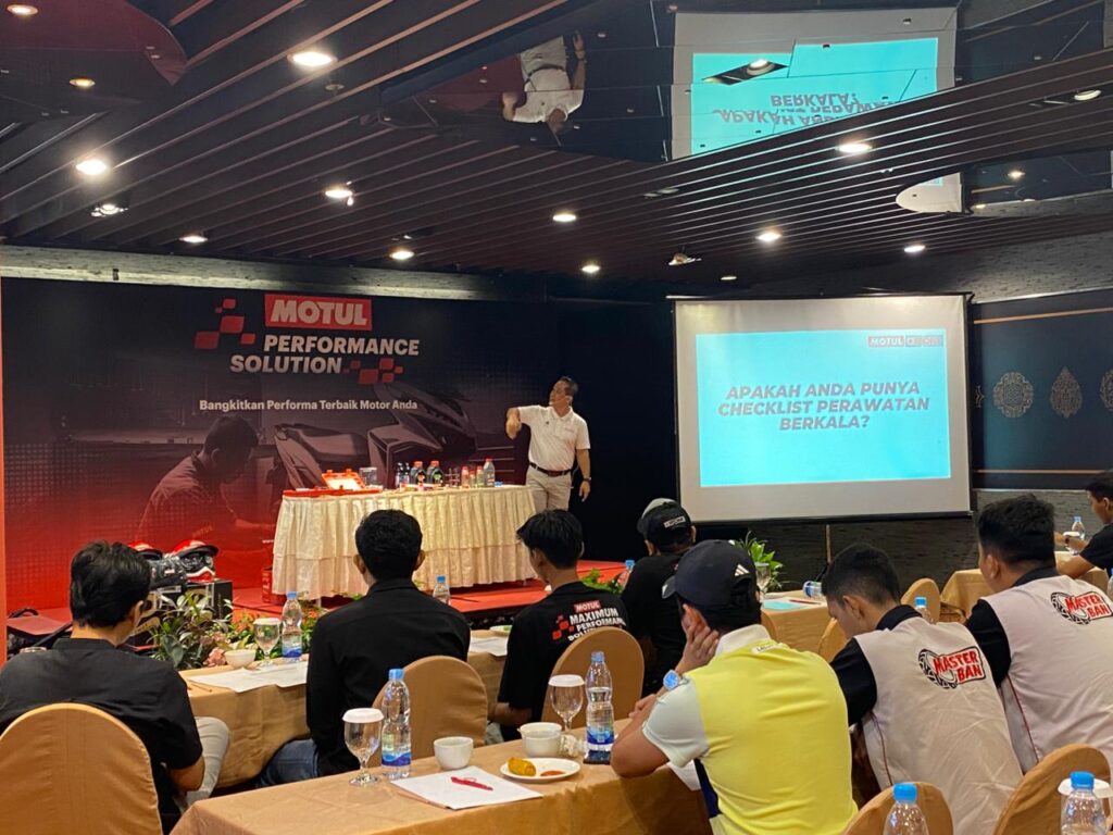 Bukan Sekadar Ganti Oli, Motul Ubah Standar Servis Motor di Medan