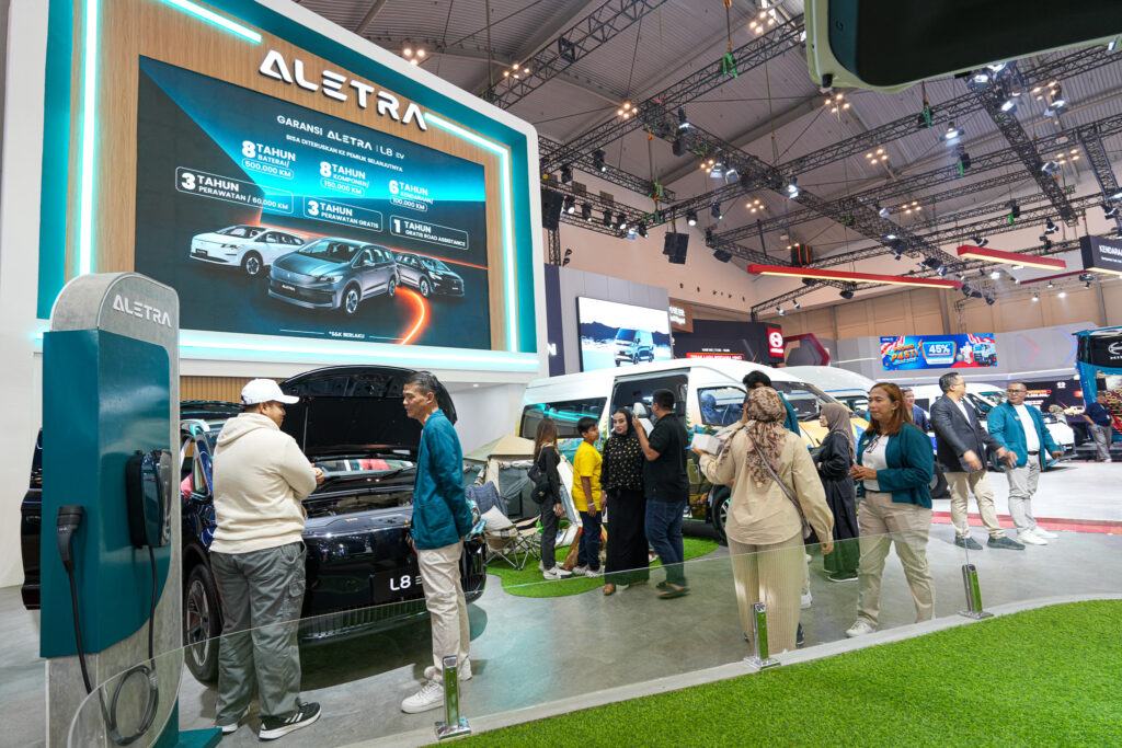 Aletra L8 Laris di GIIAS 2026, L7 Meluncur Oktober Nanti