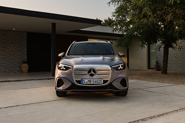 Mercedes-Benz GLC Listrik Raih Gelar Mobil Premium Jerman 2027