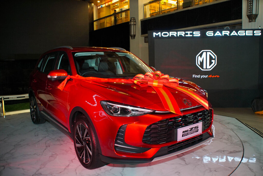 MG Serahkan 100 Unit ZS Hybrid+ ke Konsumen Perdana di Jakarta
